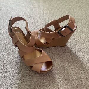 Gianni Bini Tan Wedge Sandals with Elegant Straps